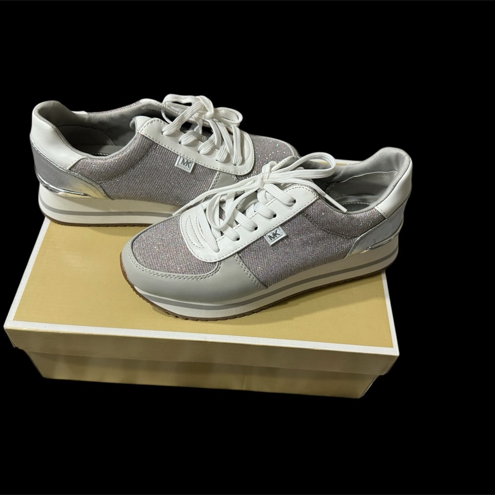 Michael kors shoes womens 5.5 brand new in box